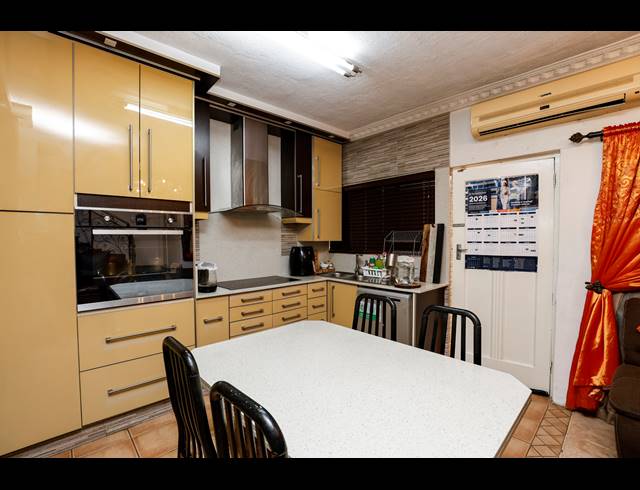 3 BEDROOM DUPLEX FOR SALE IN GREENWOOD PARK